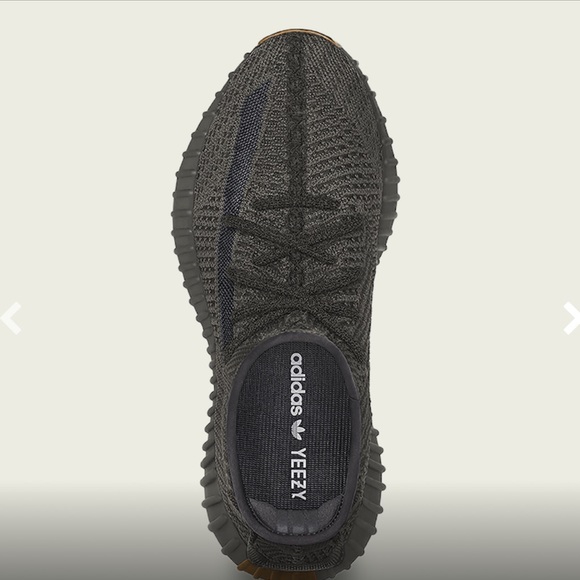 YEEZY BOOST 350 V2 Cinder - Picture 4 of 12